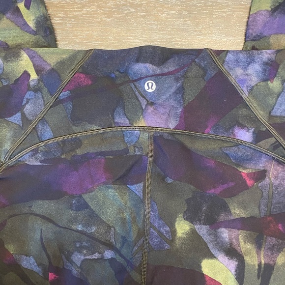 Lululemon Train Times - Picture 8 of 8